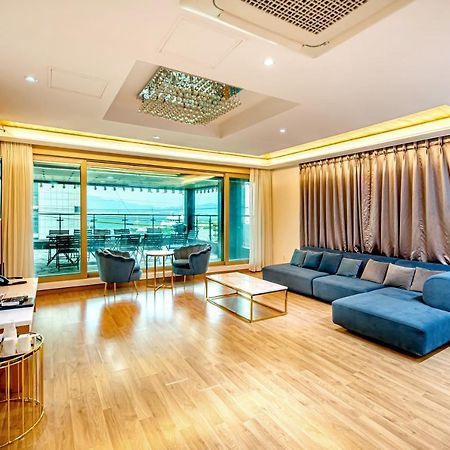 Hs Tourist Hotel Yeosu Bagian luar foto