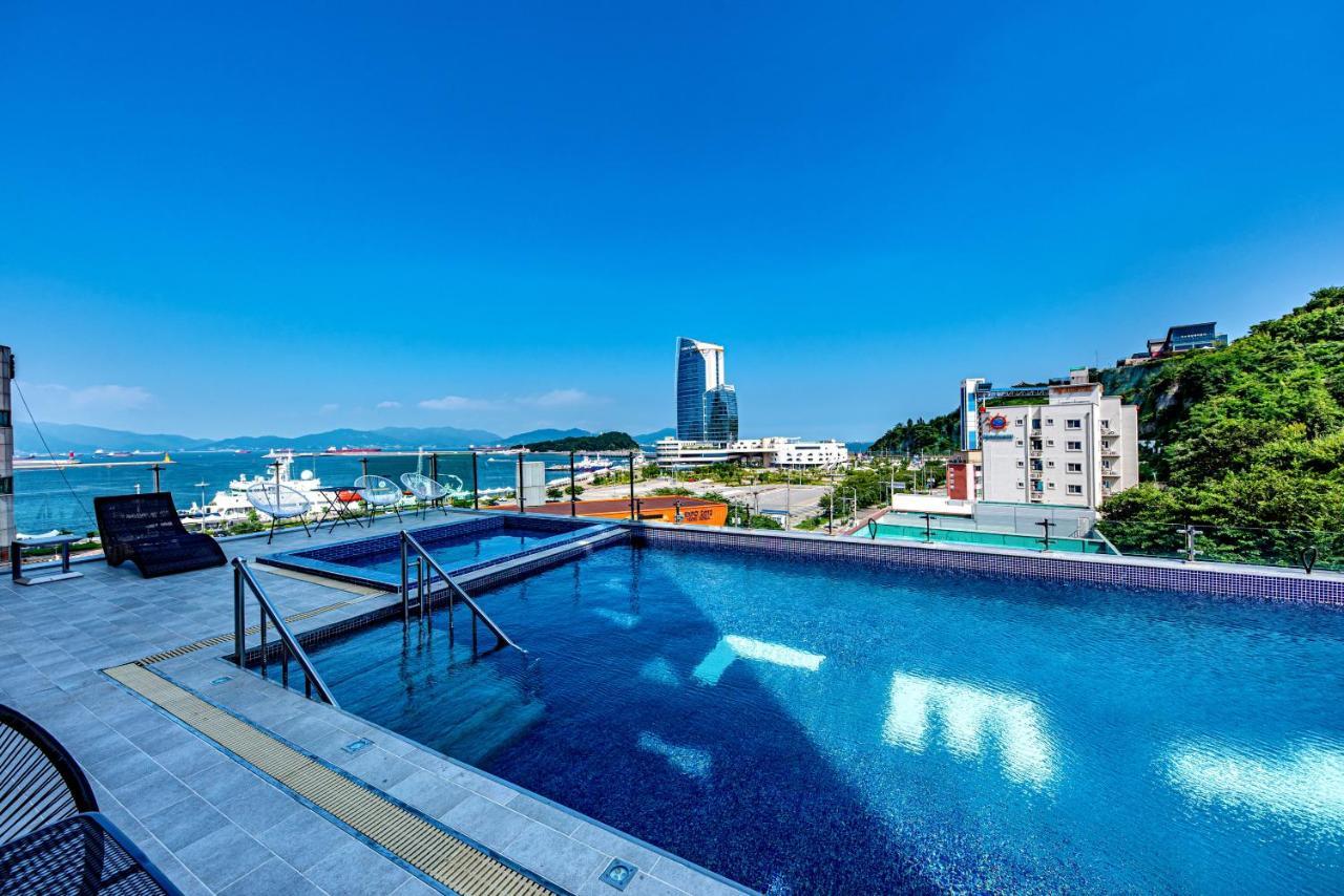 Hs Tourist Hotel Yeosu Bagian luar foto