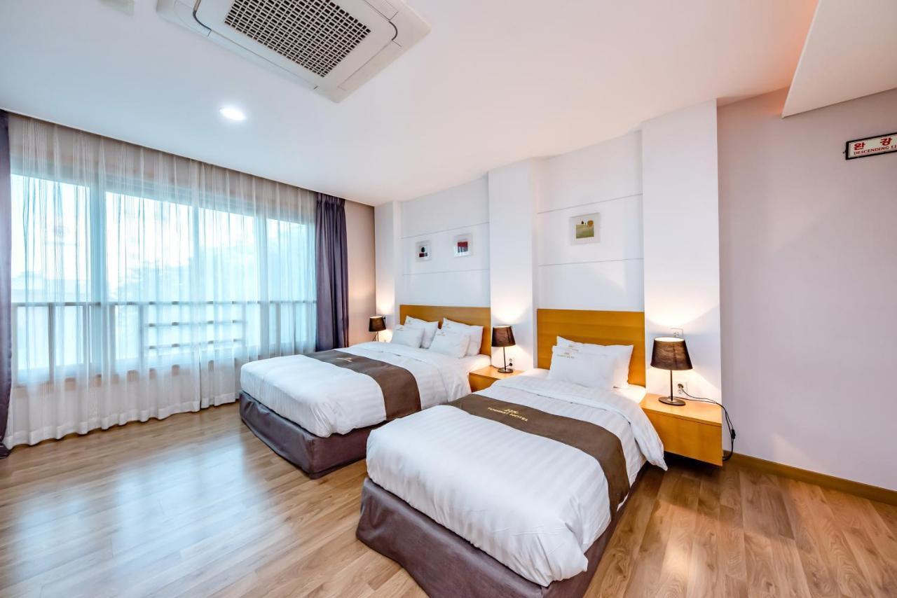 Hs Tourist Hotel Yeosu Bagian luar foto
