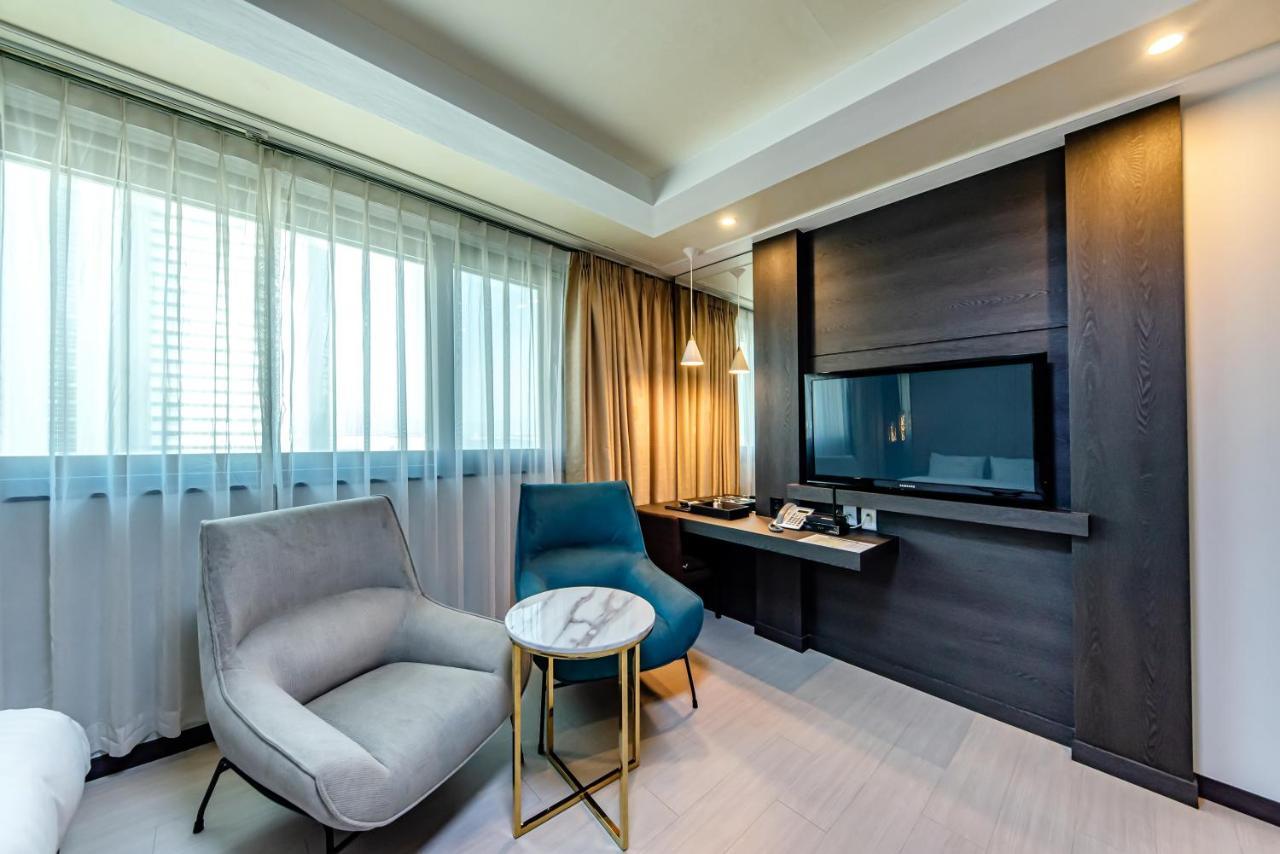 Hs Tourist Hotel Yeosu Bagian luar foto
