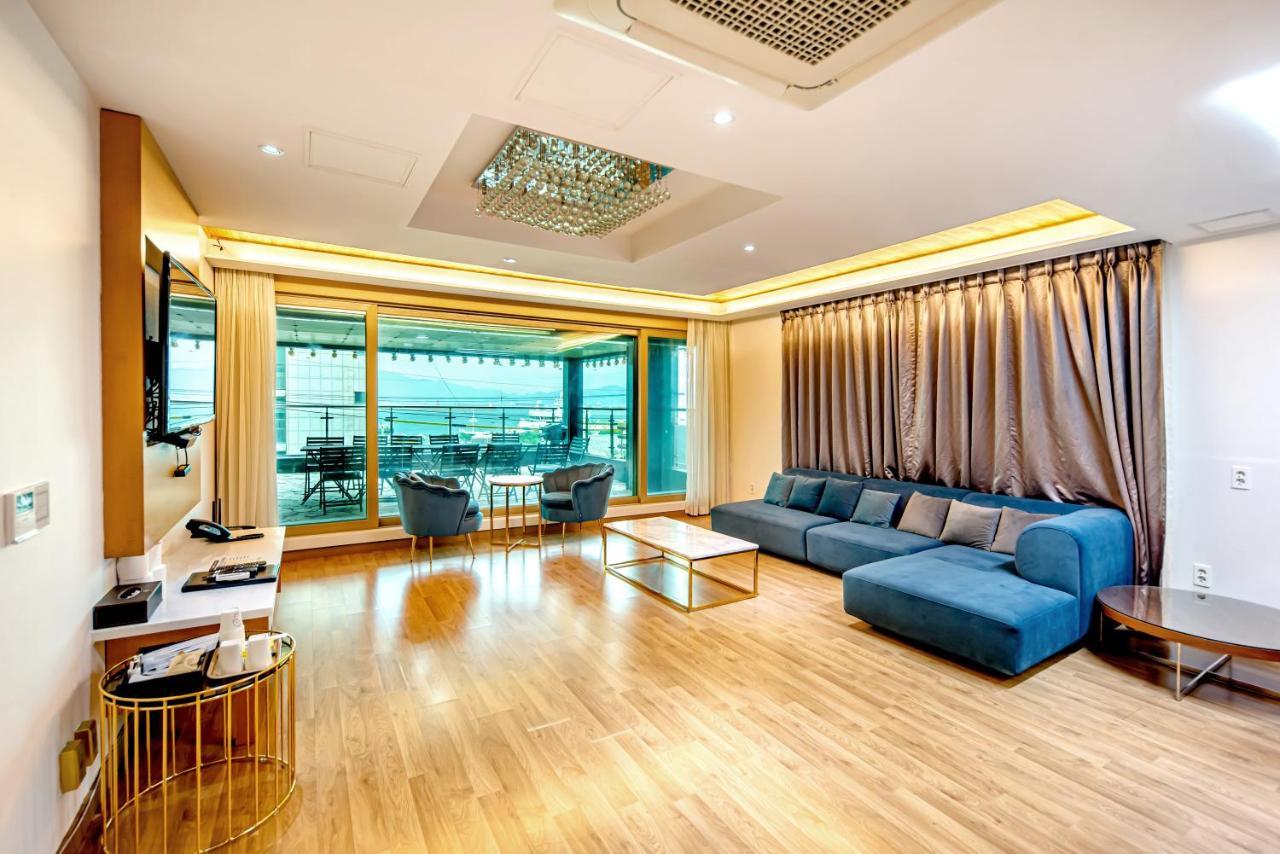 Hs Tourist Hotel Yeosu Bagian luar foto