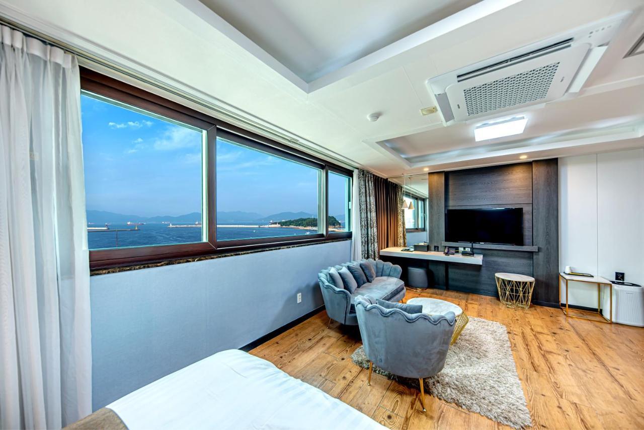 Hs Tourist Hotel Yeosu Bagian luar foto