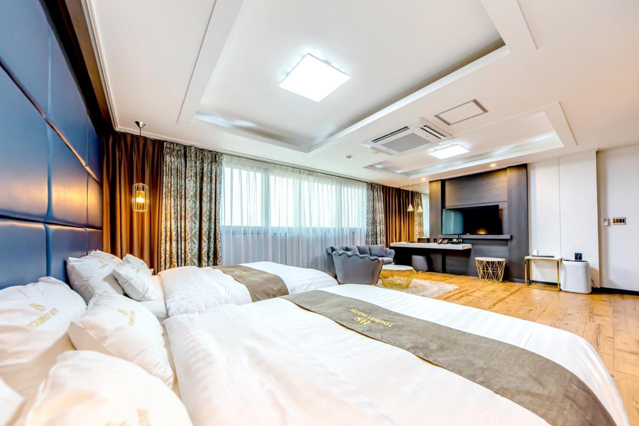 Hs Tourist Hotel Yeosu Bagian luar foto