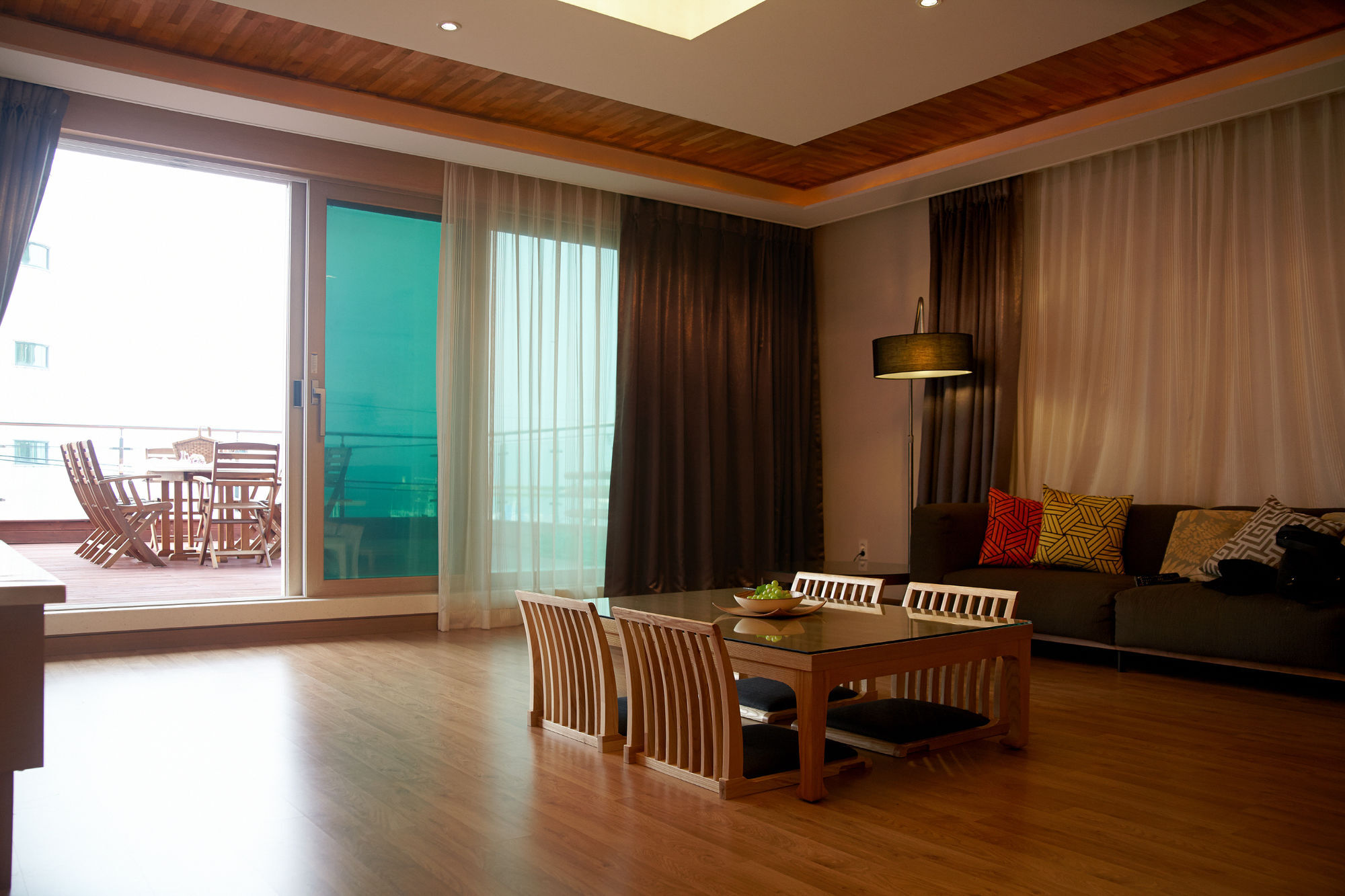 Hs Tourist Hotel Yeosu Bagian luar foto