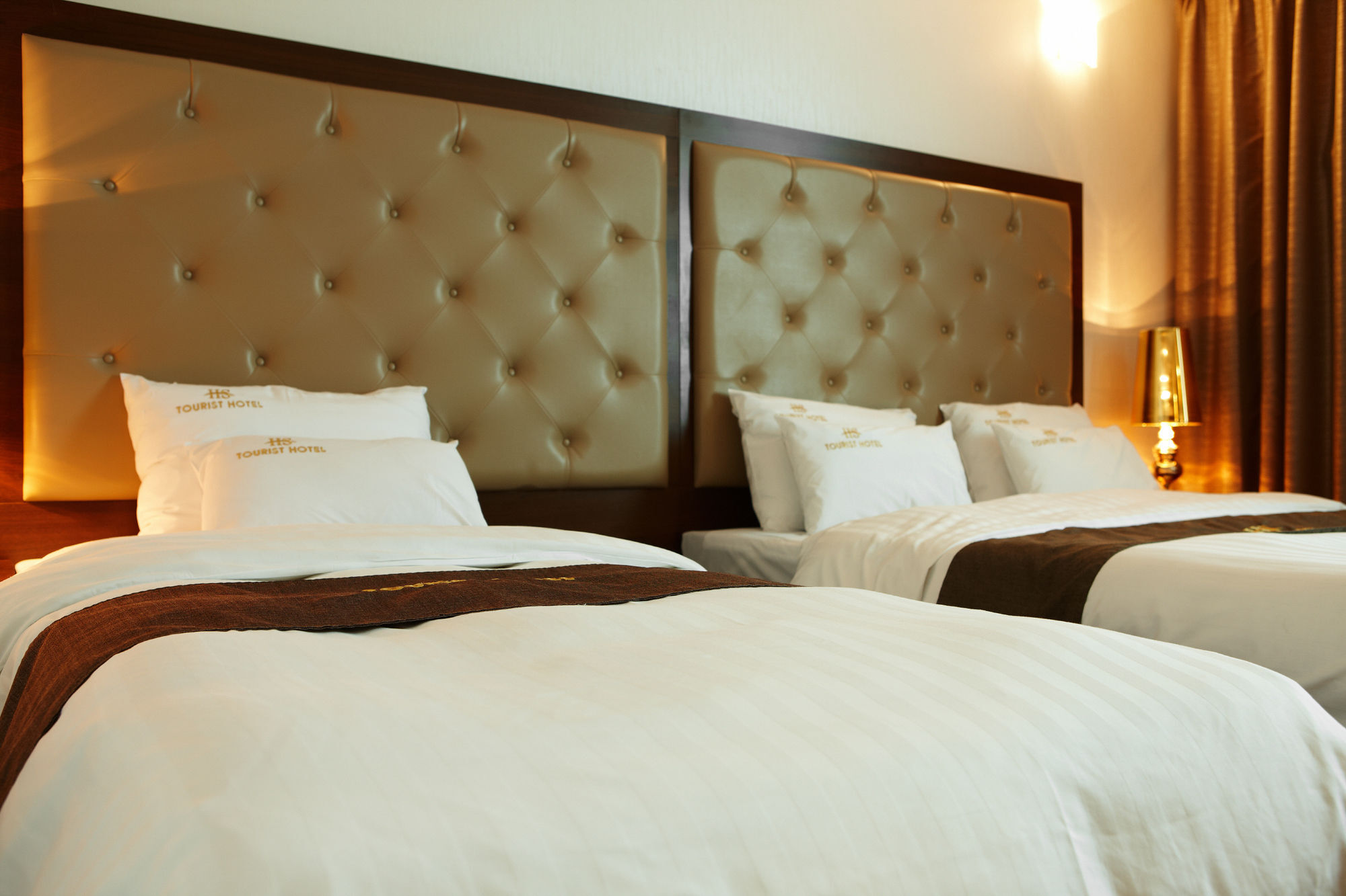 Hs Tourist Hotel Yeosu Bagian luar foto
